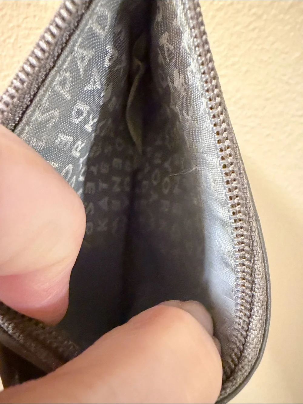 Kate Spade Gray Women's Cardholder Wallet with Glitter Trim